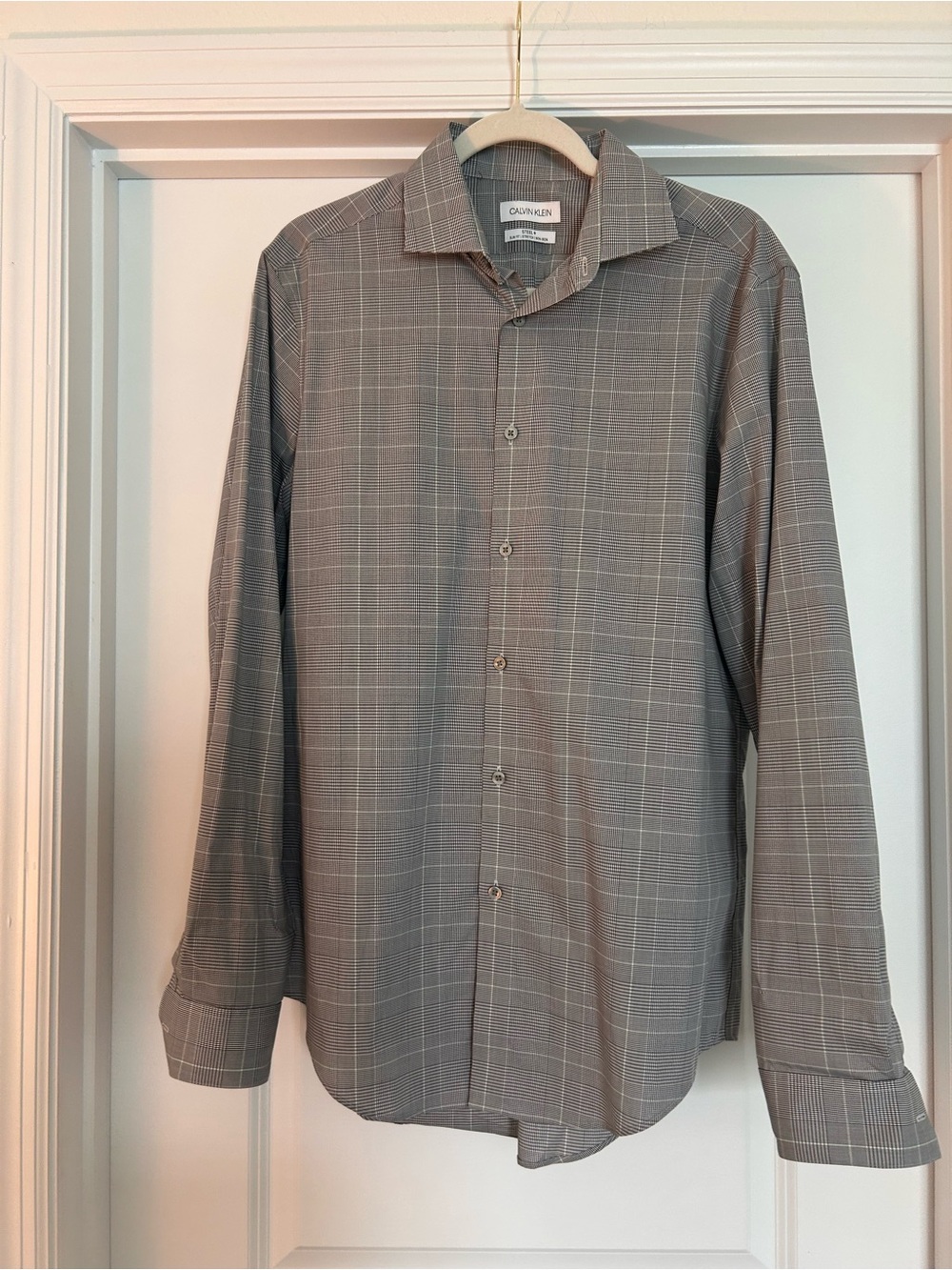 Calvin Klein Men's Gray Plaid Dress Shirt, slim fit non-iron